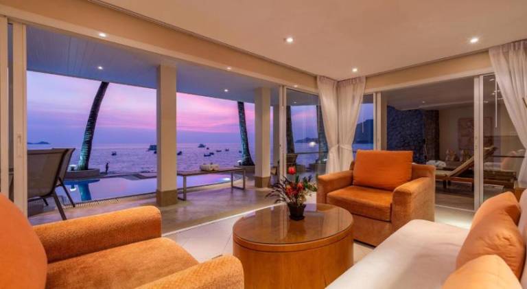 Villa with pool — photo 2