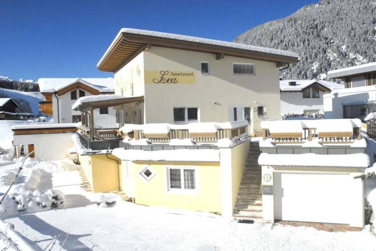 House with patio, garden & barbeque | Pet-friendly in Umhausen