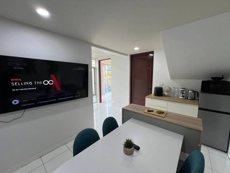 Tranquil Jungle Retreat 2-Bedroom House in Patong, Thailand — photo 3