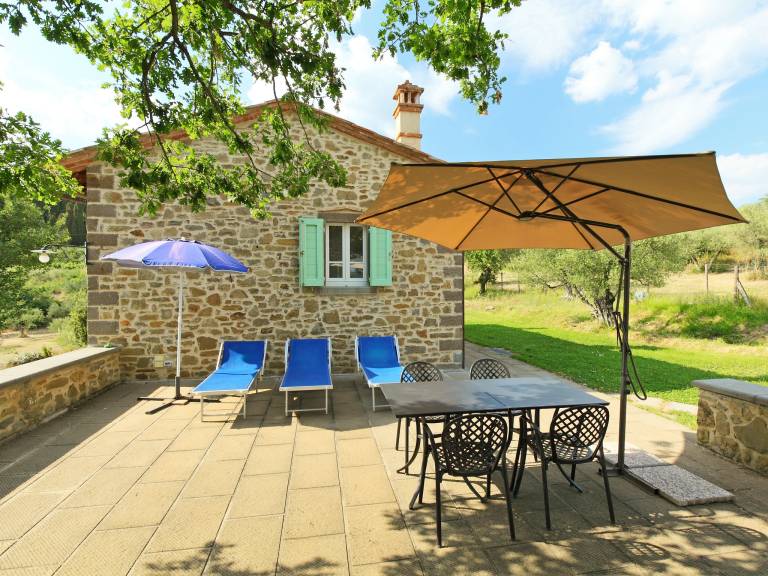 Vacation home with BBQ, private pool & terrace — photo 2