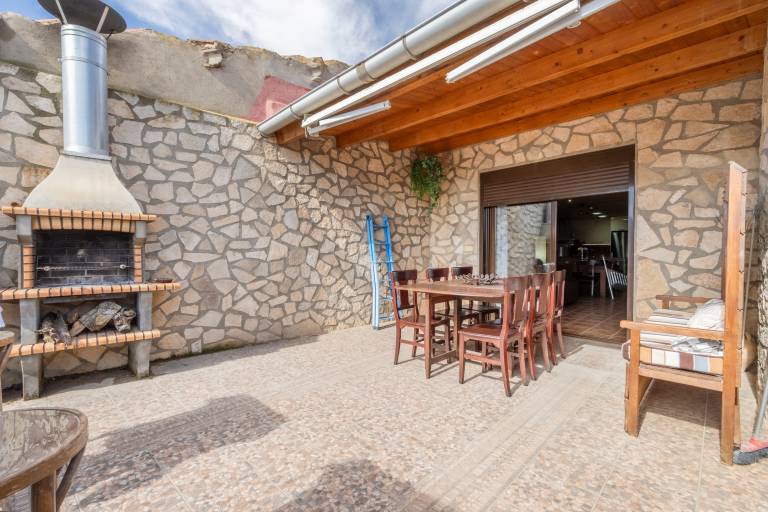 Vacation home with barbecue, garden & terrace | Mountain view | Perfect for remote work — photo 2