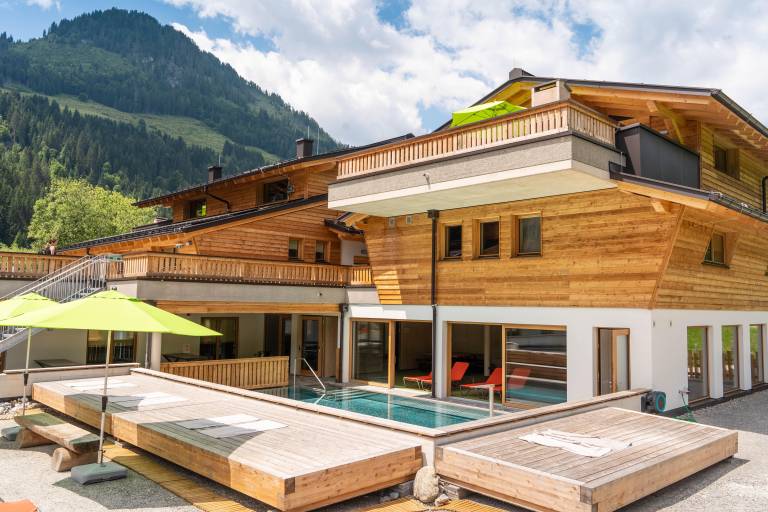 House with patio, pool & sauna — photo 2
