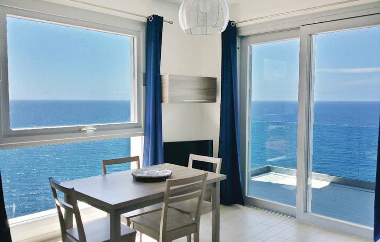 Serviced apartment with pool & patio in Castelsardo