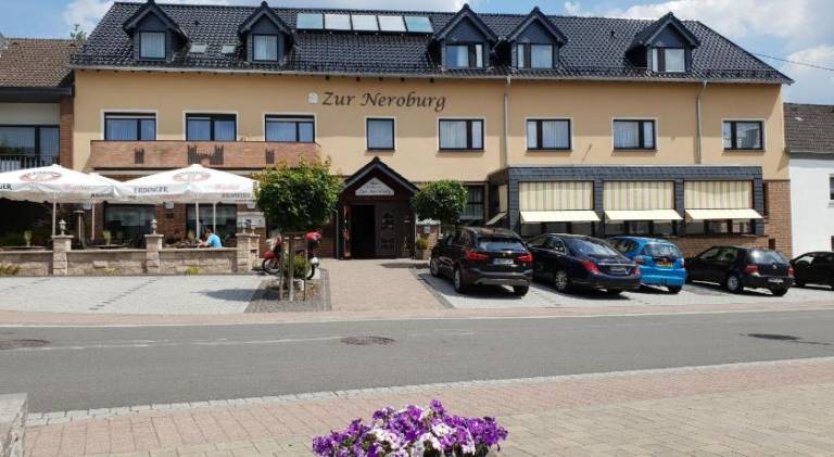 Hotel Restaurant Zur Neroburg in Daun