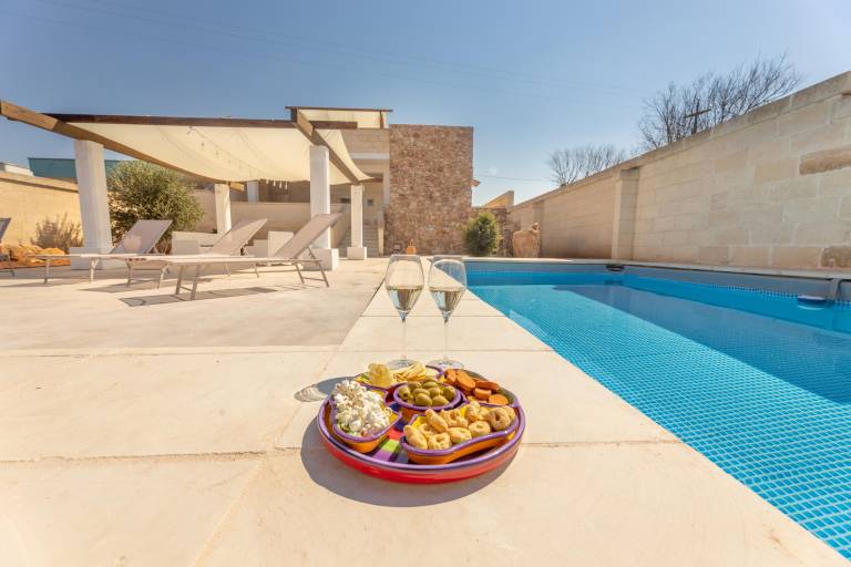 Villa with garden, private pool & terrace | Panoramic view — photo 3