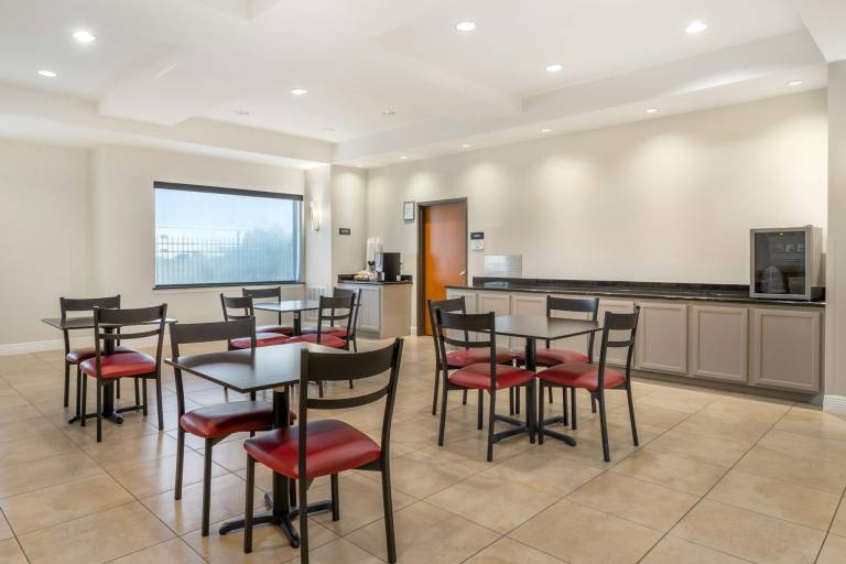 Red Roof Inn La Porte — photo 2