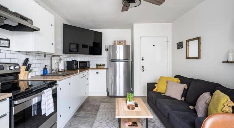 Bright 2BR Oasis Desert Charm and BBQ Nights — photo 4