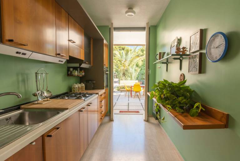 Modernist villa with private sea access — photo 2