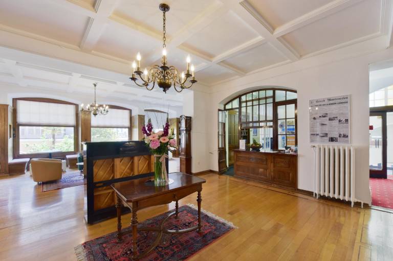 J5 Hotels Helvetie Montreux — photo 4