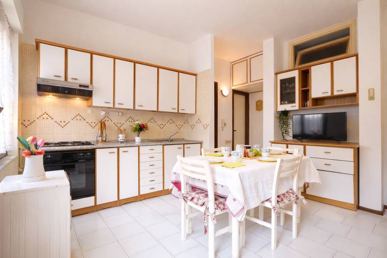 Holiday apartment with 2 rooms for 4 persons — photo 4
