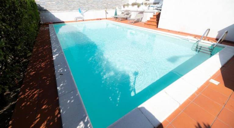 Pleasant rental apartment with private pool, terrace & garden | Pets are welcome — photo 5