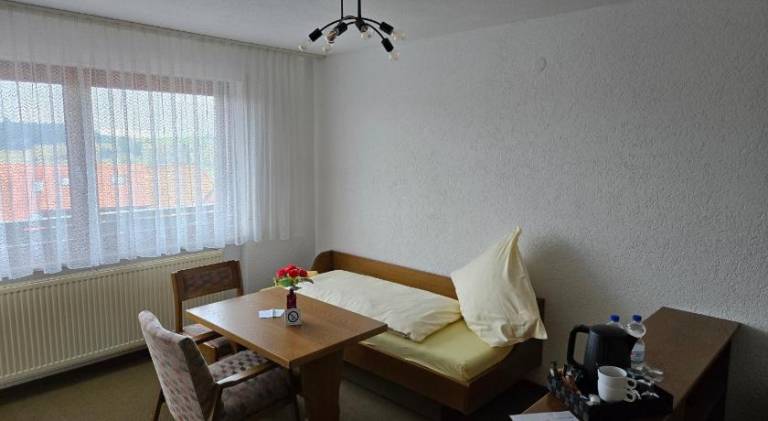 Pension Hauber - Kirschtortenzimmer mit Balkon — photo 4