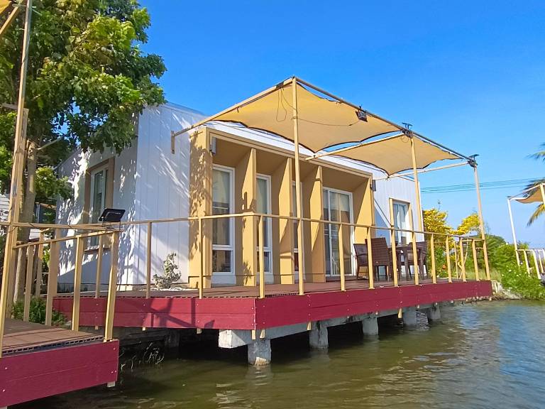 Villa Bang Nam Priao District