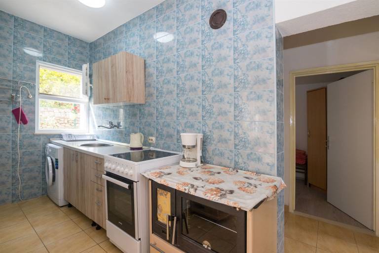 Rental apartment with BBQ & terrace | Sea view — photo 4