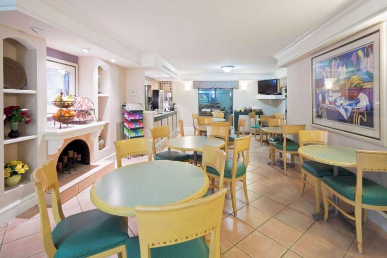 La Quinta Inn by Wyndham Tallahassee North — photo 5