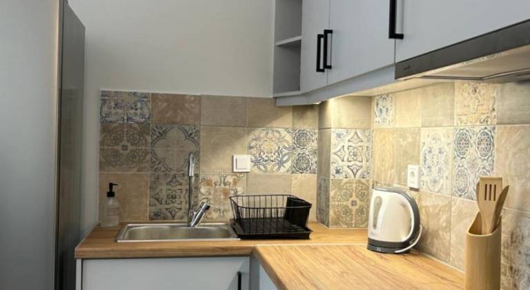 Apartment with garden & terrace — photo 3
