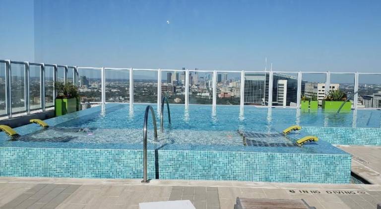 Holiday apartment with barbecue, terrace & yard — photo 2