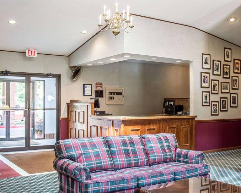 Hotel Petoskey-Harbor Springs — photo 4