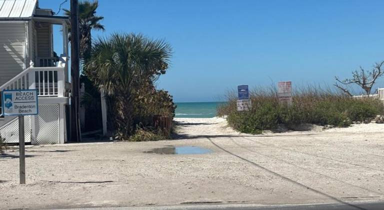 LasPalmas Beach Rentals, 3 in Bradenton Beach, FL