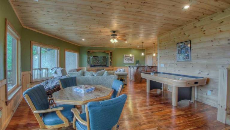 Above and Beyond- Pet Friendly Screened Porch Outdoor Fireplace — photo 3