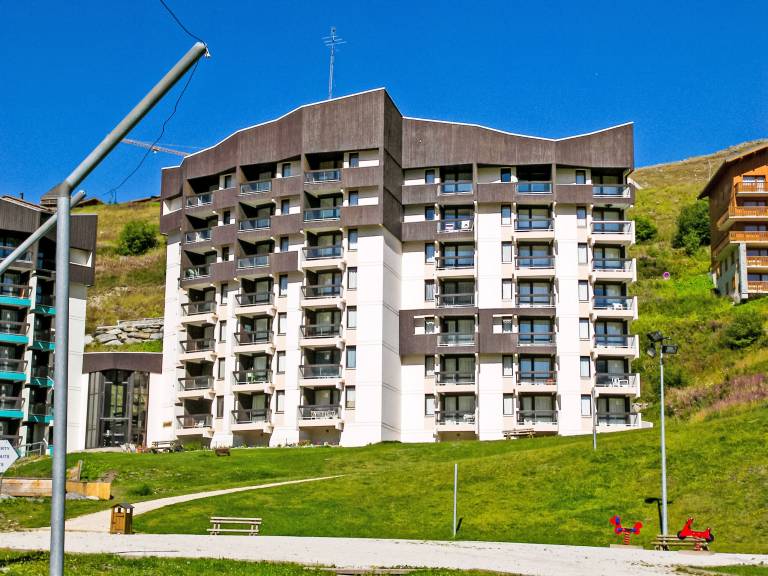 Apartment | Mountain view | Close to the ski | Pets are welcome — photo 2