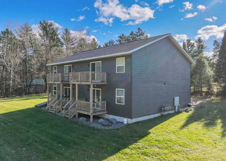 Apartment  Three Lakes