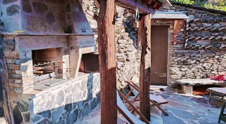 Vacation home with barbeque & patio in Viseu