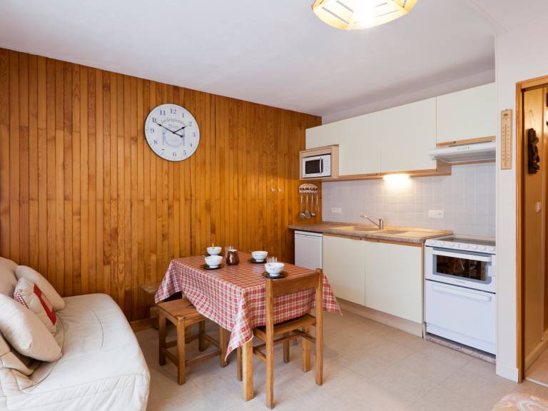 Studio for 5, Central, South Balcony, Elevator - Brides-les-Bains in Brides-les-Bains