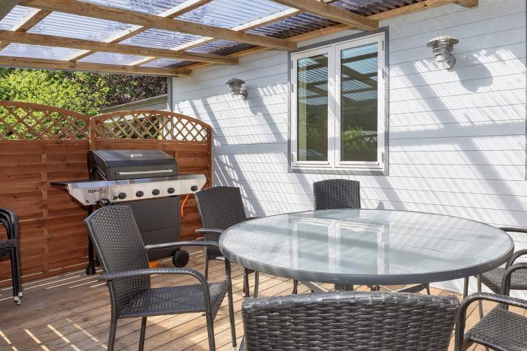 Vacation home with terrace & garden — photo 2