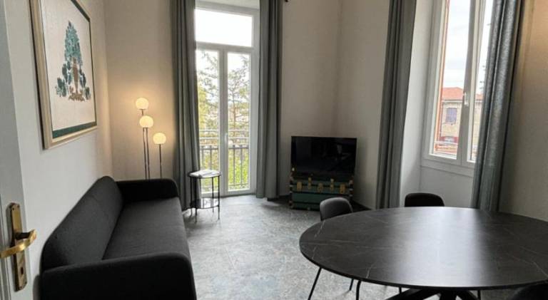 Rental apartment with 2 rooms for 4 persons in Sanremo