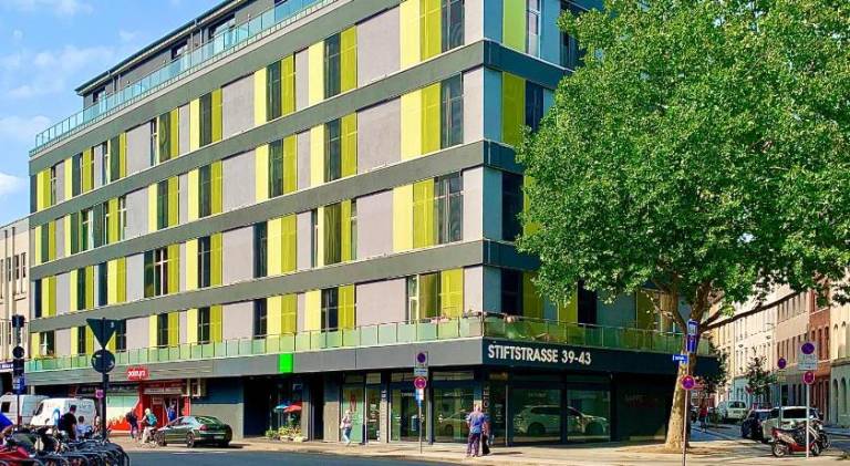 Serviced apartment with terrace in Cologne