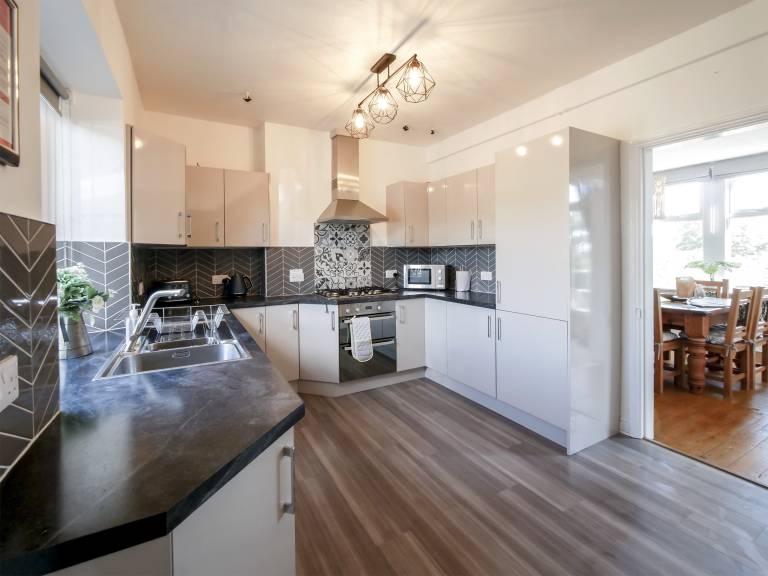 Children-friendly cottage with yard & terrace | River view | Dogs allowed — photo 3