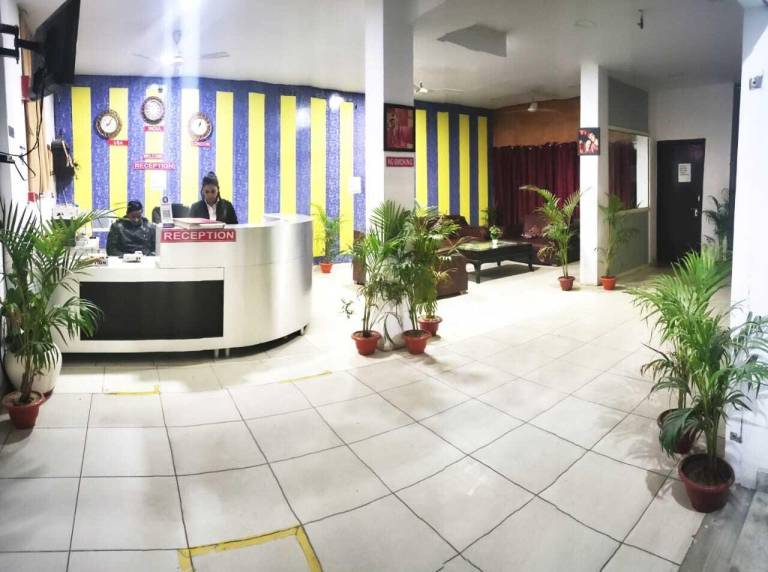 Hotel Ashoka Palace Near IGI Airport, New Delhi in New Delhi