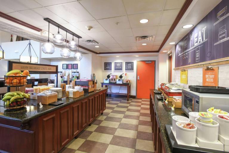 Hampton Inn & Suites Cincinnati-Union Centre — photo 4