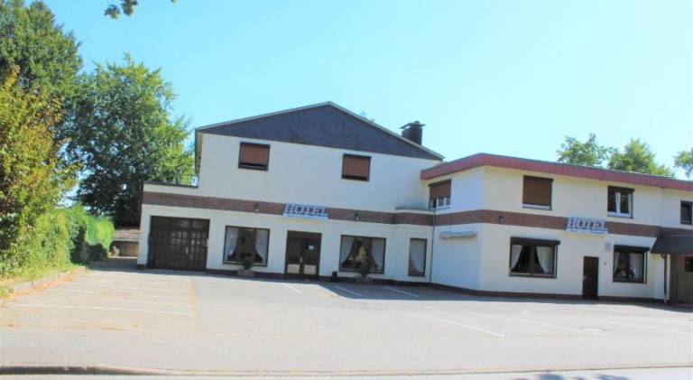 Hotel Alsterquelle 24h Check-in, Free Parking and WiFi — photo 2