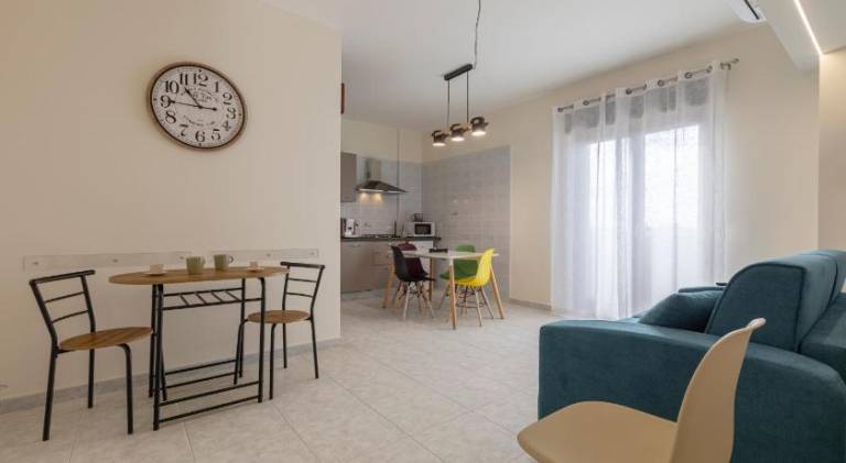 Apartment with 2 rooms for 6 persons — photo 2