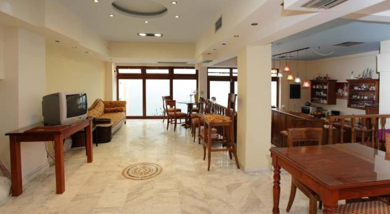 Pleasant serviced apartment with hot tub | Close to the beach | Pet-friendly — photo 4