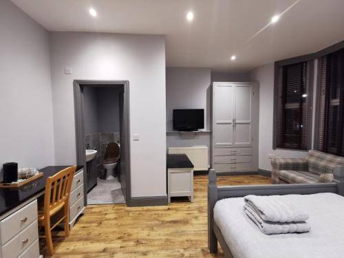 Bed & Breakfast  Liverpool