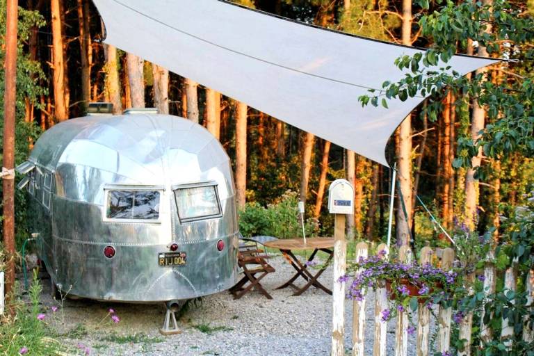 Classic Airstream Rental for a Glamping Getaway near the Pyrenees in France — photo 5