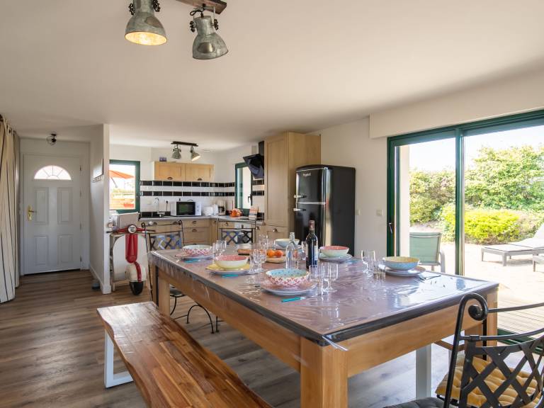 House with barbeque, yard & private pool | Sea view — photo 5