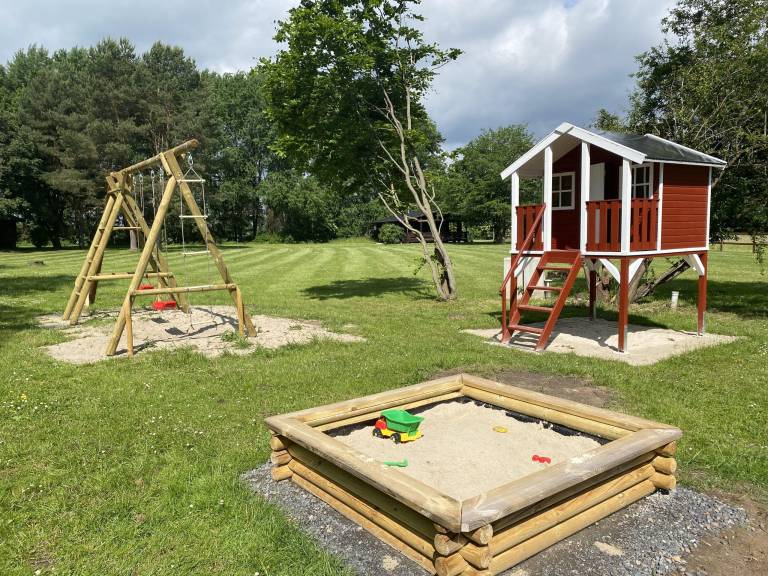Child-friendly vacation home with barbeque & patio | Pet-friendly — photo 4