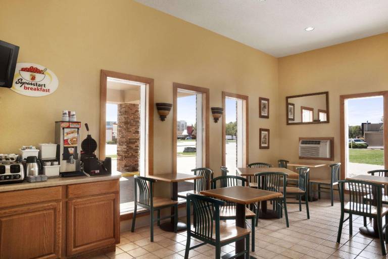 Rodeway Inn Effingham North — photo 3