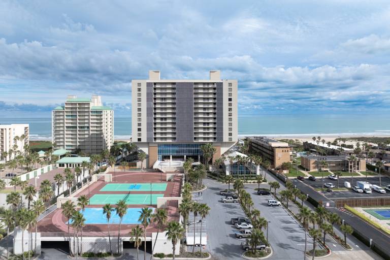 Child-friendly condo with private pool | Next to the beach | Dogs allowed in South Padre Island, TX