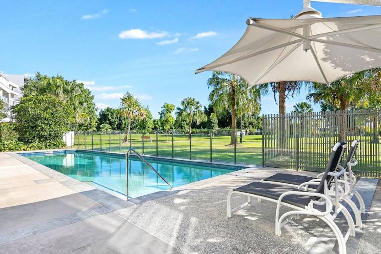 Apartment  Runaway Bay