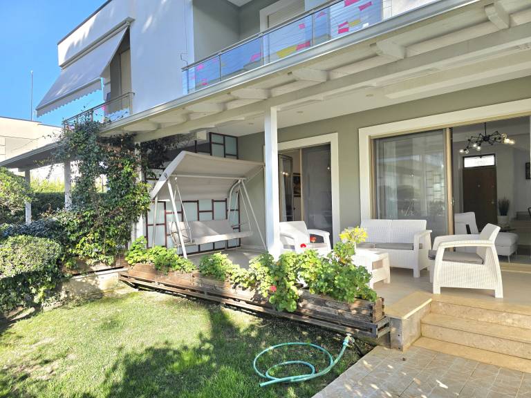 Villa Plazhi San Pietro