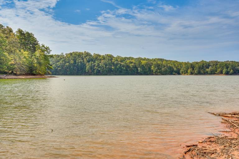 Secluded Lake Lanier Cabin w/ Game Area — photo 3