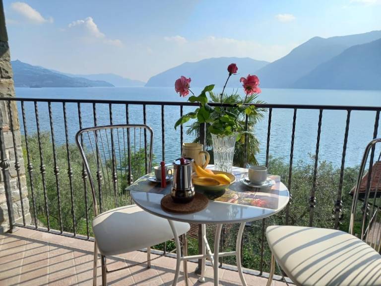 Appartamento Solto collina