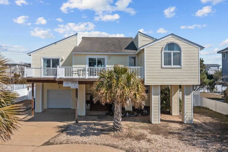 House with private pool & barbeque — photo 2