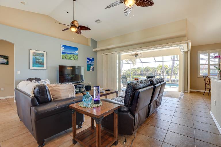 Pet-Friendly Waterfront Home w/ Pool! — photo 4