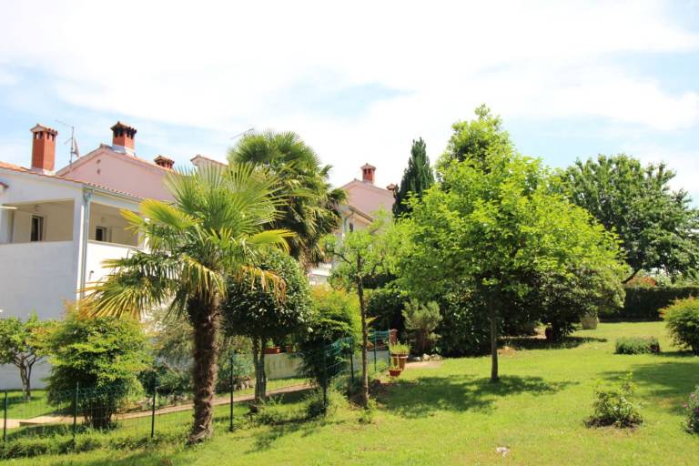 Charming flat just 350 metres from the beach with private balcony and sea view — photo 3